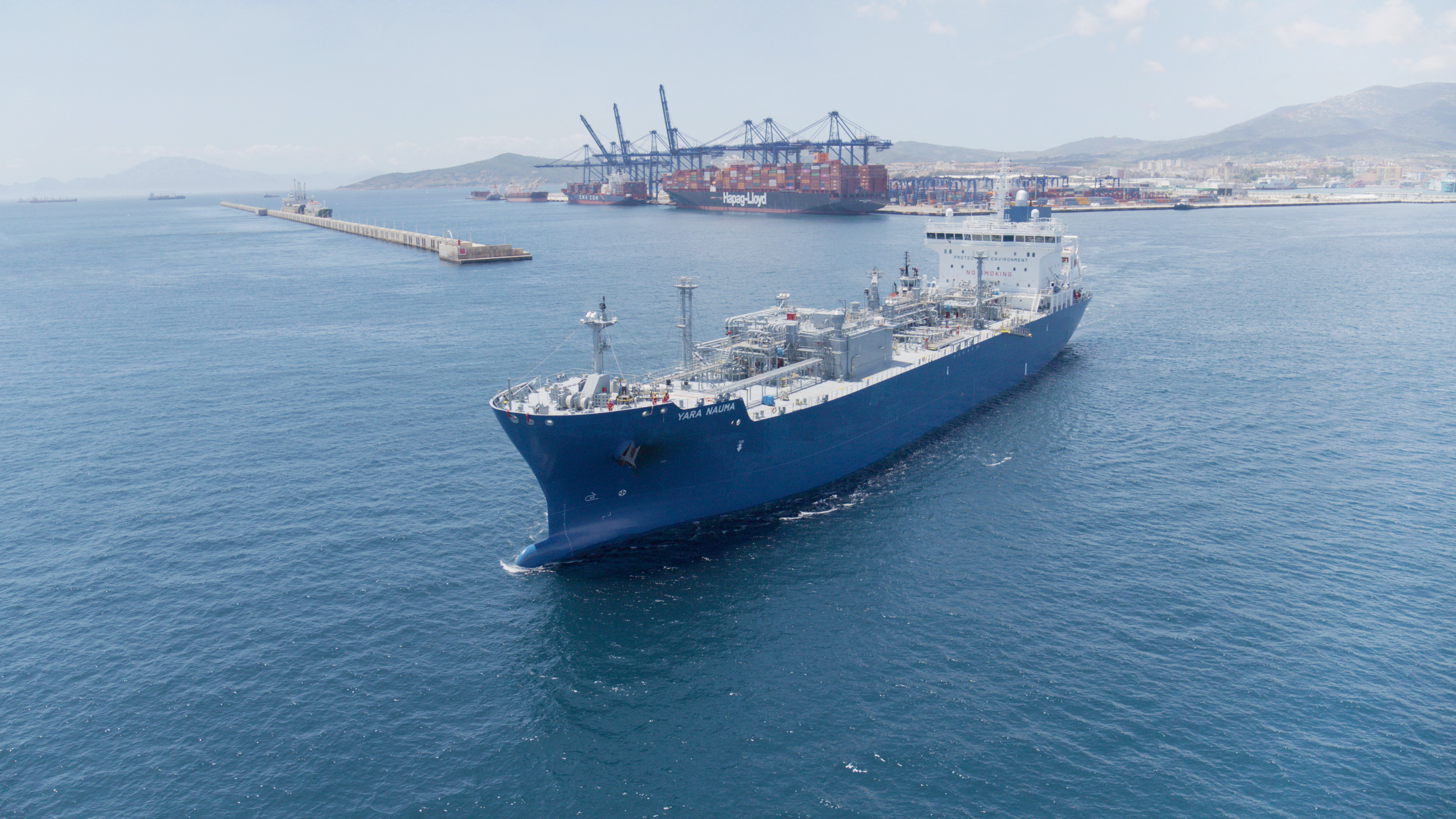 Yara Nauma ship